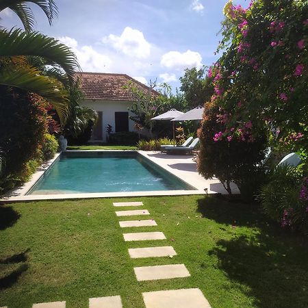 Villa Bukit Sweet Home 乌干沙 外观 照片